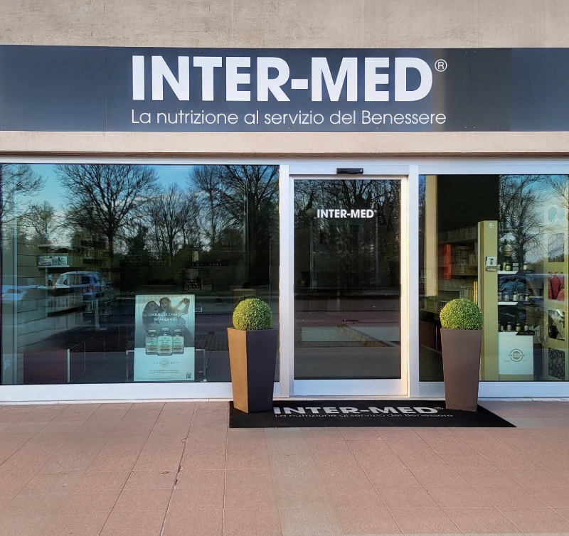 Inter-Med point store entrance